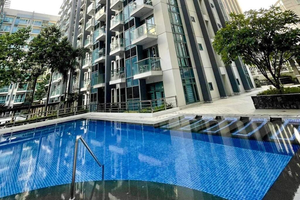 Lovely Unit With Free Wi-Fi & Netflix I Across Naia T3 Airport Manila Luaran gambar
