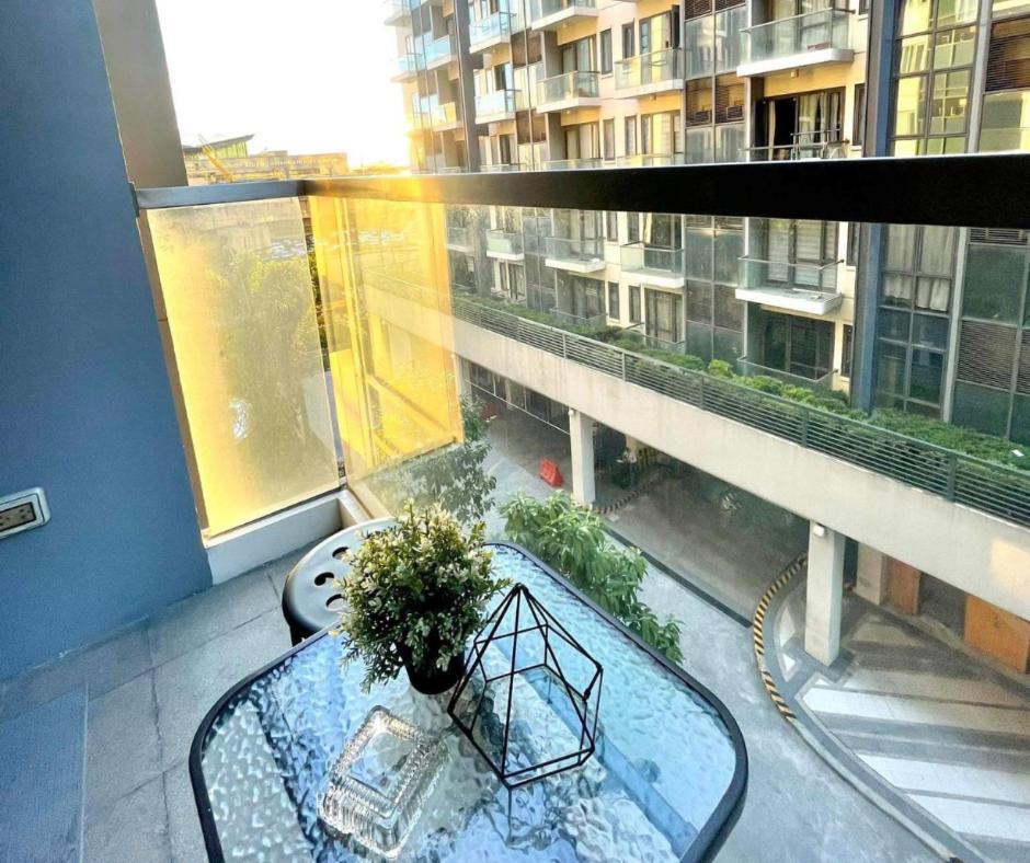 Lovely Unit With Free Wi-Fi & Netflix I Across Naia T3 Airport Manila Luaran gambar