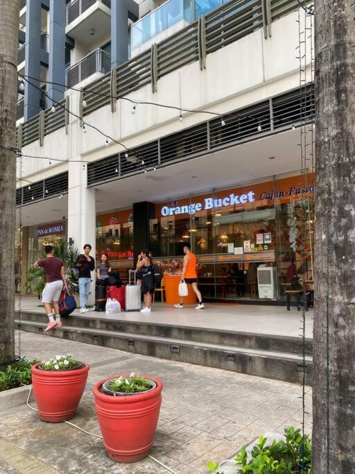 Lovely Unit With Free Wi-Fi & Netflix I Across Naia T3 Airport Manila Luaran gambar